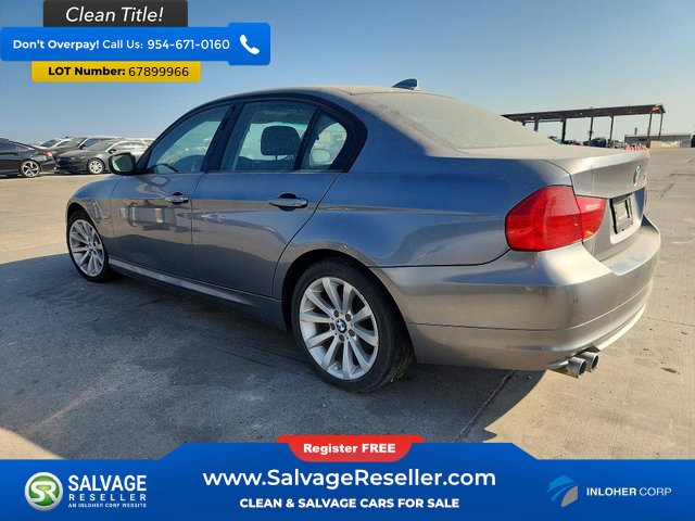 Used 2011 BMW 328i xDrive Sedan AWD/4WD image 3