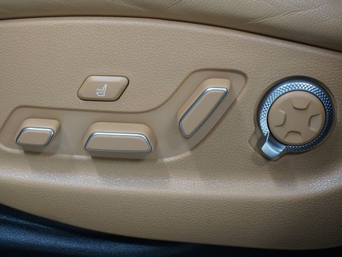 Used 2021 Genesis GV80 2.5T w/ Prestige Package 04 AWD/4WD image 16