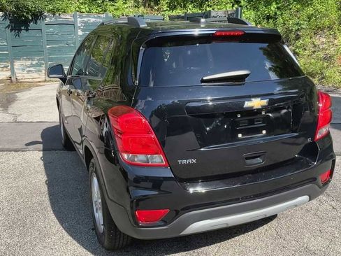 Certified 2017 Chevrolet Trax LT w/ Sun & Sound Package image 7