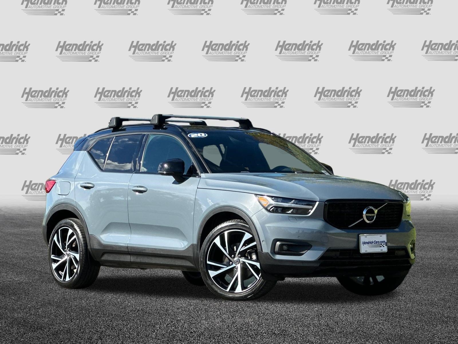 Used 2020 Volvo XC40 T5 R-Design AWD/4WD image 2