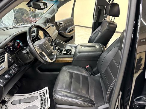 Used 2020 GMC Yukon XL Denali image 25