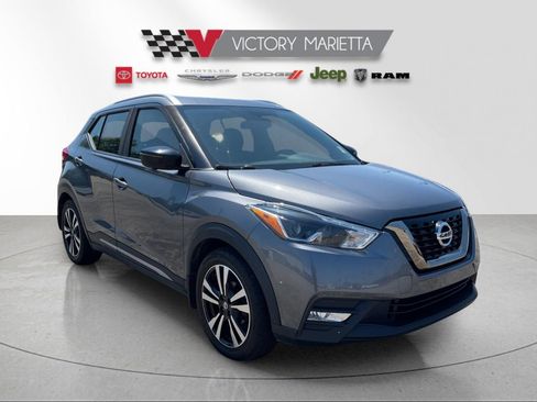 Used 2019 Nissan Kicks SR w/ Exterior Electronics Package FWD image 7