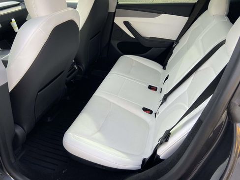 Used 2026 Tesla Model Y 2WD image 20