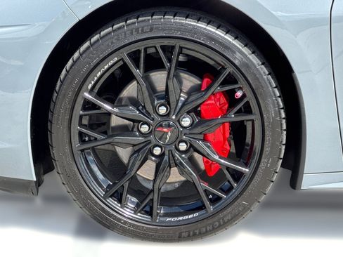Used 2025 Chevrolet Corvette Stingray Preferred Cpe w/ Battery Protection Package RWD image 11
