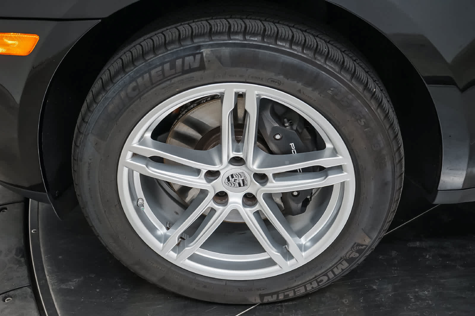 Certified 2026 Porsche Macan AWD/4WD image 14