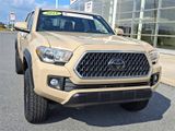 Certified 2018 Toyota Tacoma TRD Off-Road image 2