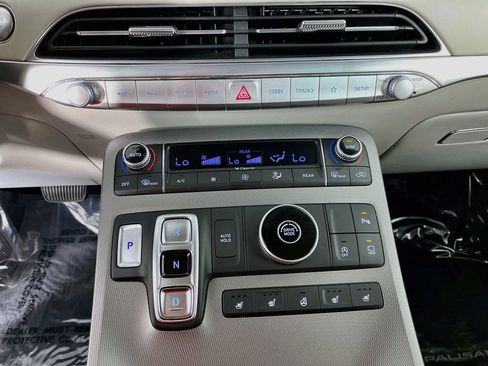 Used 2022 Hyundai Palisade Limited FWD image 22