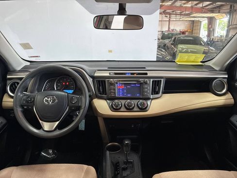 Used 2013 Toyota RAV4 LE AWD/4WD image 17