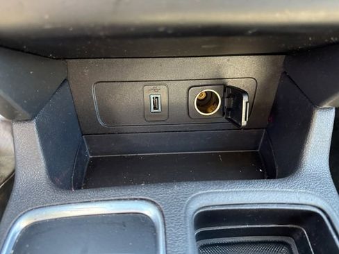 Used 2019 Ford Escape SE w/ Ford Safe & Smart Package image 38