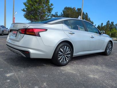 Used 2023 Nissan Altima 2.5 SV