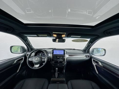 Used 2022 Lexus GX 460 w/ Accessory Package image 38