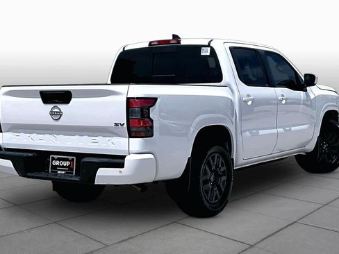 Used 2024 Nissan Frontier SV w/ SV Convenience Package RWD image 13