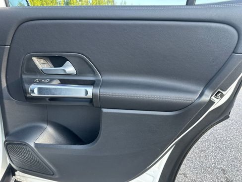 Certified 2022 Mercedes-Benz GLB 250 4MATIC image 32