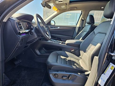 Certified 2025 Volkswagen Atlas SEL image 10
