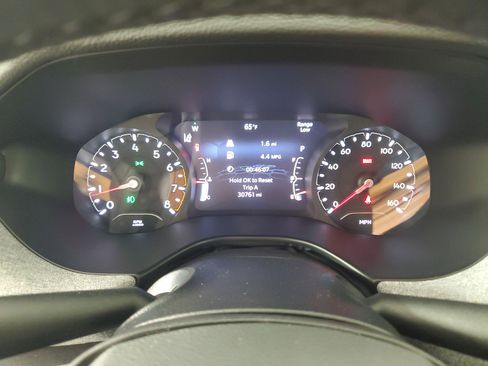 Used 2022 Jeep Compass Latitude image 23