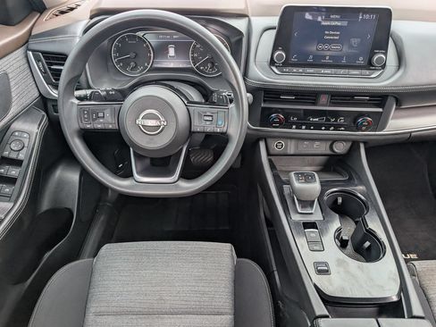 Certified 2023 Nissan Rogue SV FWD image 10