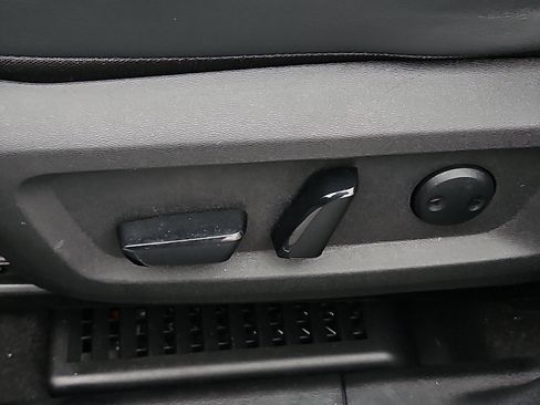 Certified 2022 Nissan Rogue Platinum w/ Head-Up Display Package image 26