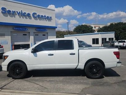 Used 2019 Nissan Titan SV w/ SV Convenience Package