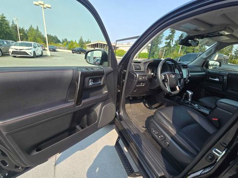 Used 2023 Toyota 4Runner TRD Off-Road Premium w/ Moonroof Package AWD/4WD image 20