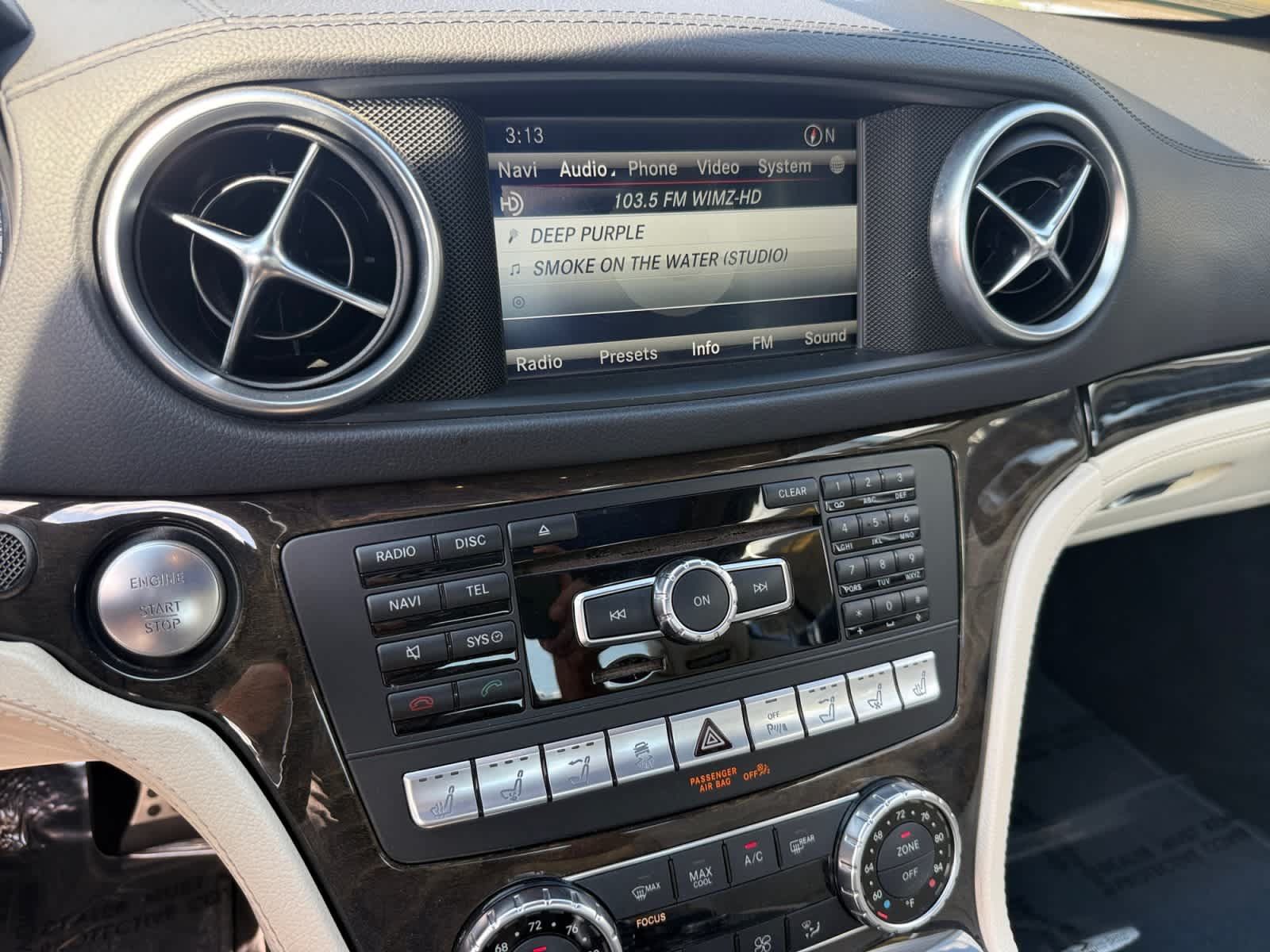 Used 2015 Mercedes-Benz SL 550 image 16