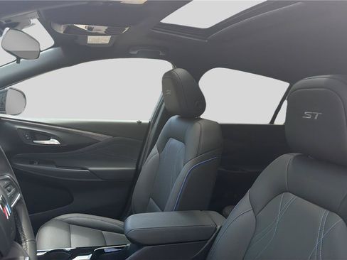 New 2026 Buick Envista Sport Touring w/ Convenience I Package FWD image 17