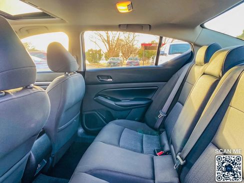 Used 2021 Nissan Altima 2.5 SV w/ SV Premium Package image 30