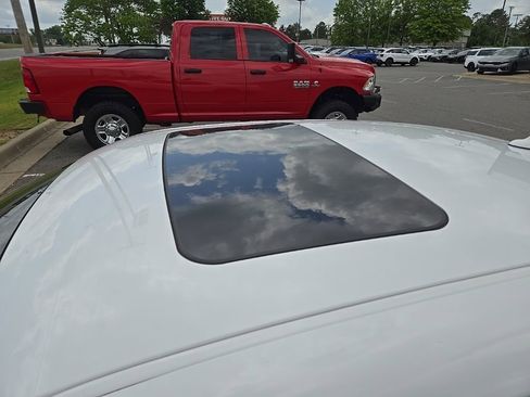 Used 2015 Dodge Challenger R/T w/ Quick Order Package 28B R/T image 5