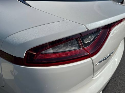 Used 2019 Kia Stinger RWD image 8