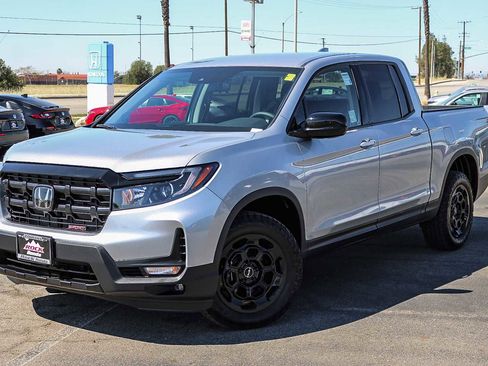 Used 2025 Honda Ridgeline Sport+ image 1