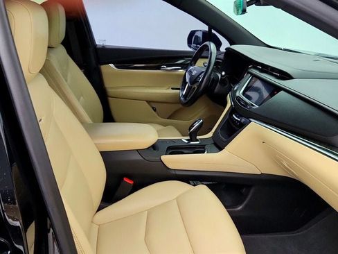 Used 2019 Cadillac XT5 FWD image 23