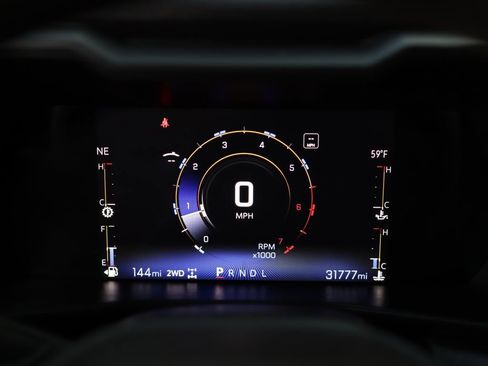 Used 2023 Chevrolet Colorado Trail Boss w/ Technology Package image 11