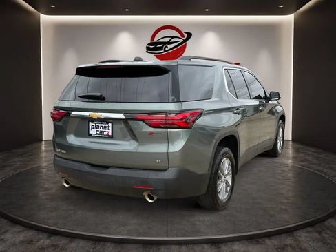 Used 2022 Chevrolet Traverse LT FWD image 5