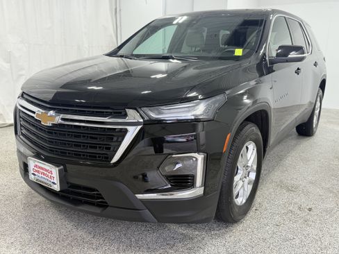 Certified 2023 Chevrolet Traverse LS w/ Safety Package image 3