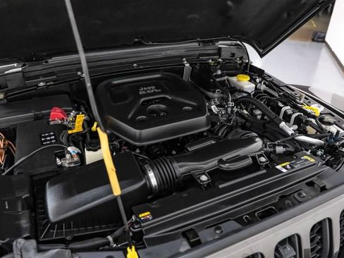 Used 2021 Jeep Wrangler Rubicon AWD/4WD image 35
