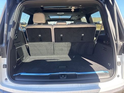 New 2026 Jeep Grand Wagoneer Summit image 30