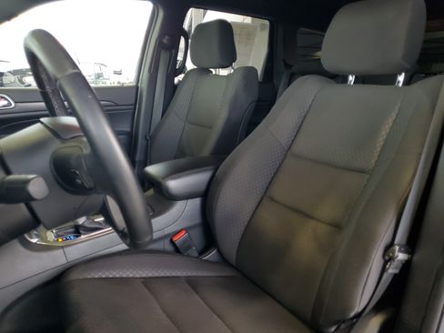 Used 2018 Jeep Grand Cherokee Laredo RWD image 19