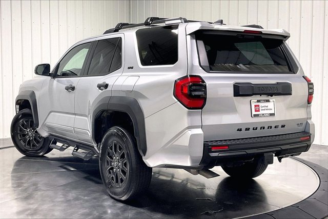 Certified 2025 Toyota 4Runner SR5 AWD/4WD image 13