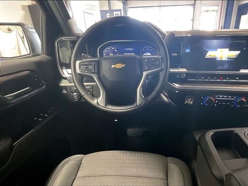 Used 2024 Chevrolet Silverado 1500 LT AWD/4WD image 17