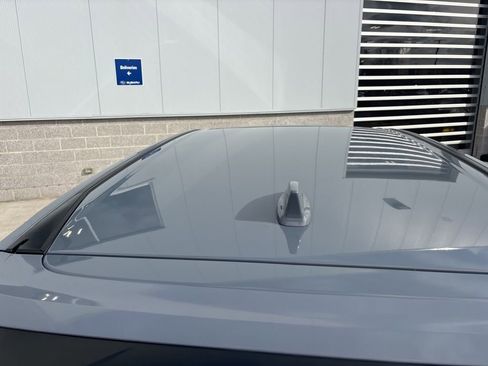 Used 2025 Honda CR-V EX-L image 10