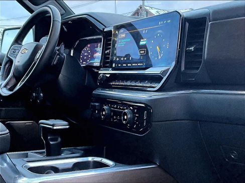 Certified 2024 Chevrolet Silverado 1500 High Country w/ High Country Premium Package image 14