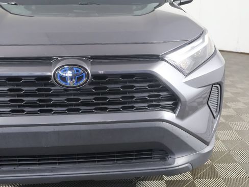 Used 2024 Toyota RAV4 LE AWD/4WD image 11