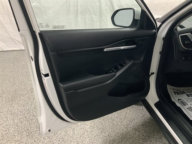 Used 2026 Kia Seltos LX AWD/4WD image 14