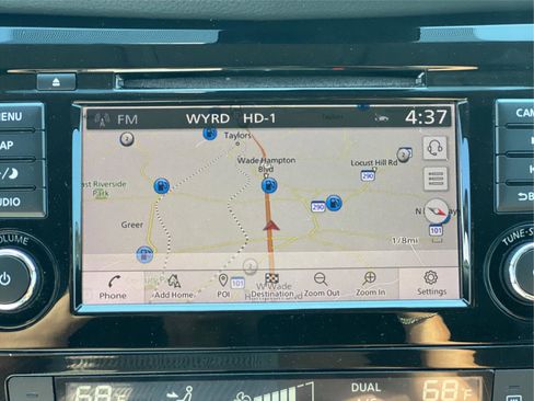 Used 2020 Nissan Rogue SL w/ Premium Package image 3