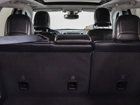 Used 2021 Jeep Cherokee Latitude Lux w/ Sun & Sound Group image 29