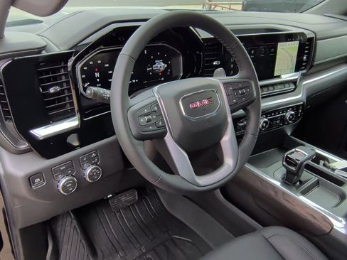 New 2026 GMC Sierra 1500 SLT image 15