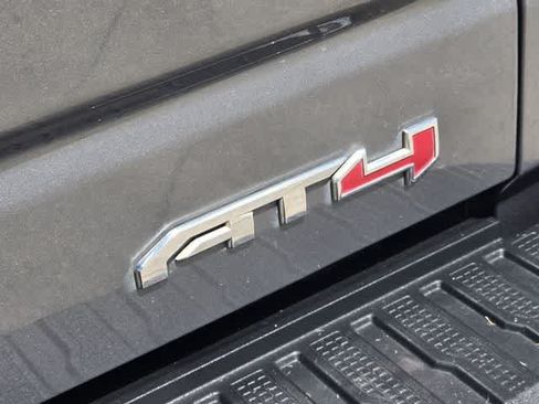 Used 2021 GMC Sierra 1500 AT4 w/ AT4 Preferred Package AWD/4WD image 7