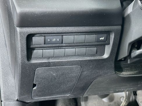 Used 2024 Mitsubishi Outlander SE AWD/4WD image 17