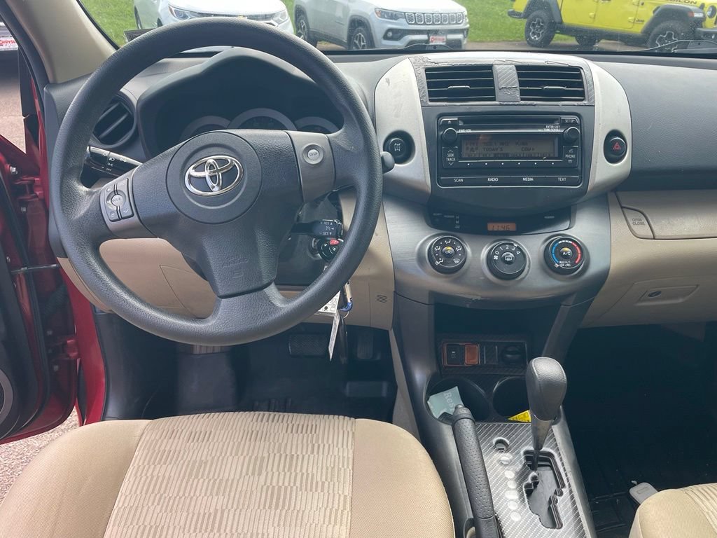 Used 2012 Toyota RAV4 4WD w/ Value Pkg image 4