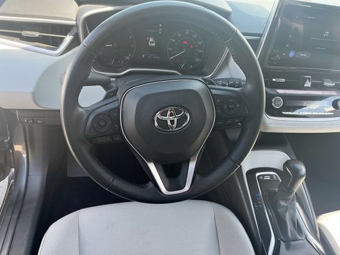 Used 2025 Toyota Corolla SE FWD image 11
