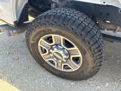 Used 2025 Ford F250 XLT w/ FX4 Off-Road Package AWD/4WD image 14